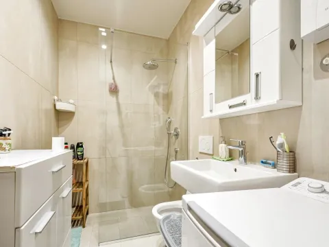 Sale, one bedroom apartment, 57m², Tivat, Crna Gora - image 3