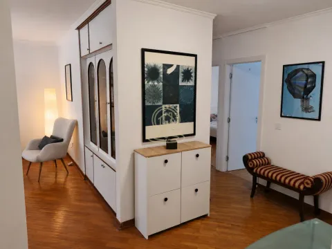 Izdavanje, četvorosoban stan, 104m², Vračar Hram, Vračar Sve Podlokacije - image 6