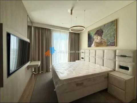 Izdavanje, trosoban stan, 98m², Savski Venac, Beograd - image 11