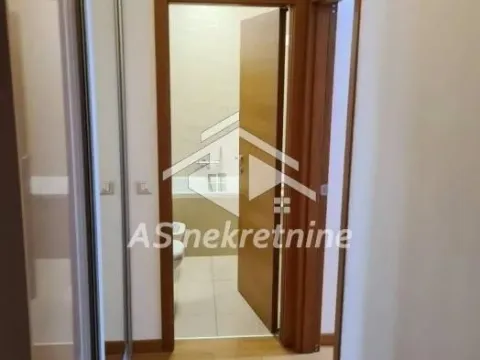 Izdavanje, trosoban stan, 82m², Vračar Hram, Vračar Sve Podlokacije - image 15