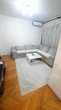 Prodaja, jednosoban stan, 43m², Stari Aerodrom, Podgorica - image 1