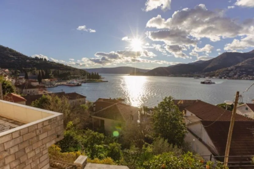 Prodaja, kuća, 70m², Lepetani, Tivat