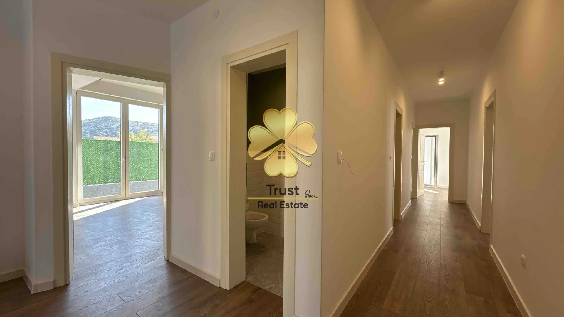 Rent, house, 170m², Murtovina, Podgorica