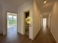 Izdavanje, kuća, 170m², Murtovina, Podgorica - image 6