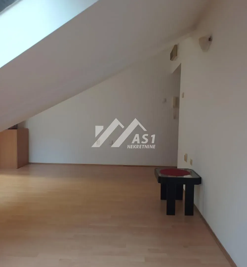 Prodaja, stan, 25m², Grbavica, Novi Sad Sve Podlokacije
