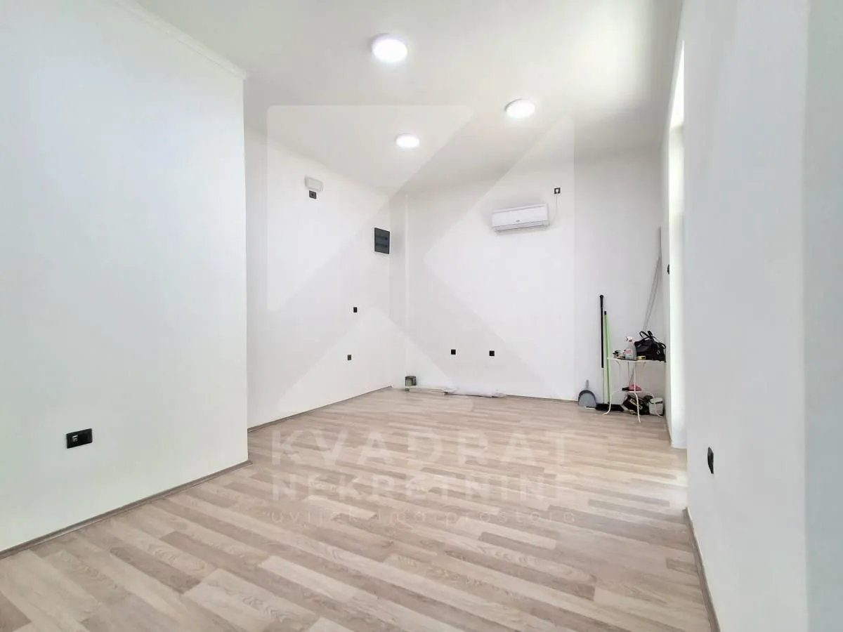 Rent, office space, 64m², Blok 7, Podgorica