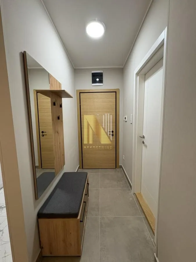 Izdavanje, jednosoban stan, 39m², Avijatičarsko naselje, Novi Sad Sve Podlokacije