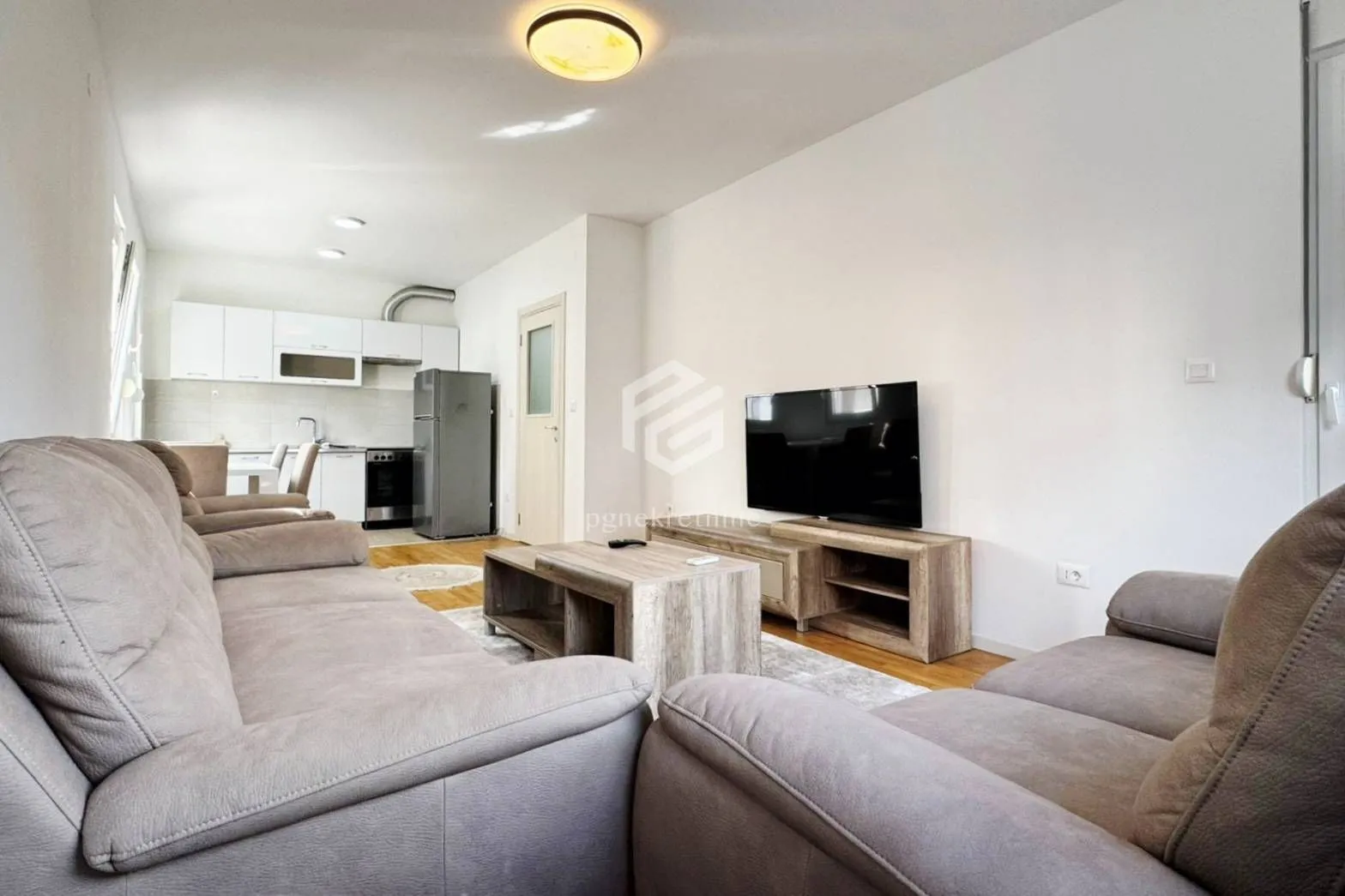 Rent, one bedroom apartment, 47m², Stari Aerodrom, Podgorica