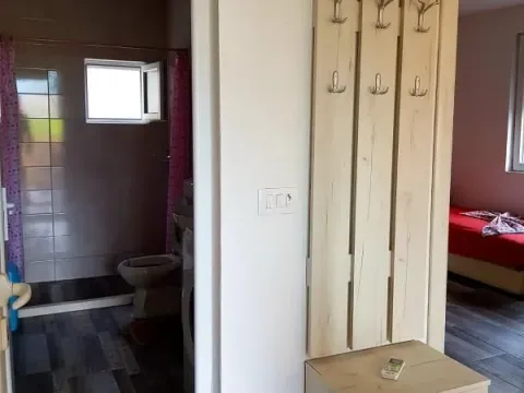 Rent, one bedroom apartment, 40m², Bar, Crna Gora - image 11