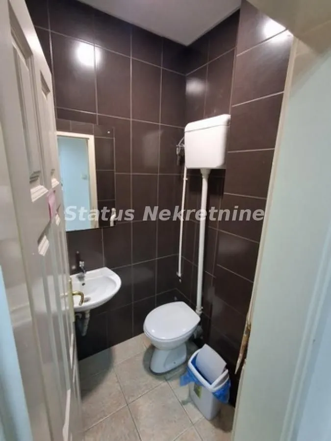 Izdavanje, stan, 170m², Centar, Novi Sad