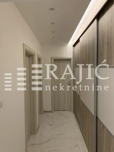 Rent, two bedroom apartment, 72m², Vračar Sve Podlokacije, Beograd