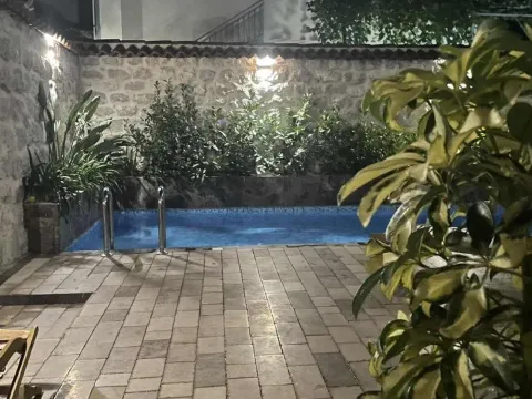 Prodaja, kuća, 320m², Risan, Kotor - image 3