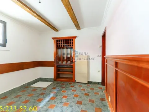 Izdavanje, poslovni prostor, 200m², Skadarlija, Beograd - image 15