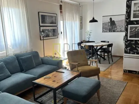 Prodaja, trosoban stan, 81m², Stari Aerodrom, Podgorica