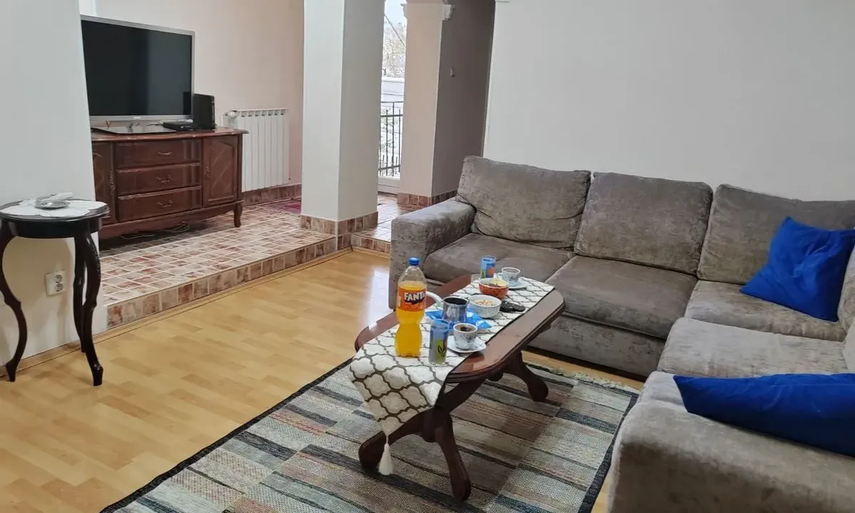 Rent, three bedroom apartment, 72m², Savski Venac, Beograd