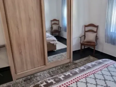 Izdavanje, jednosoban stan, 70m², Cetinje, Crna Gora - image 4