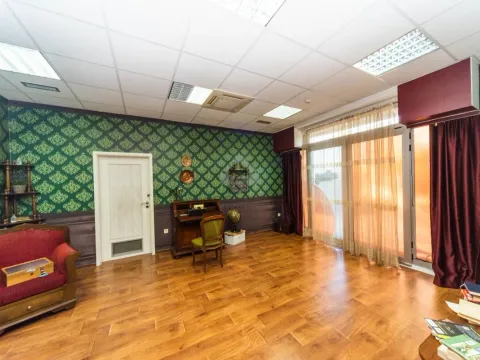 Sale, office space, 375m², Podgorica, Crna Gora - image 10