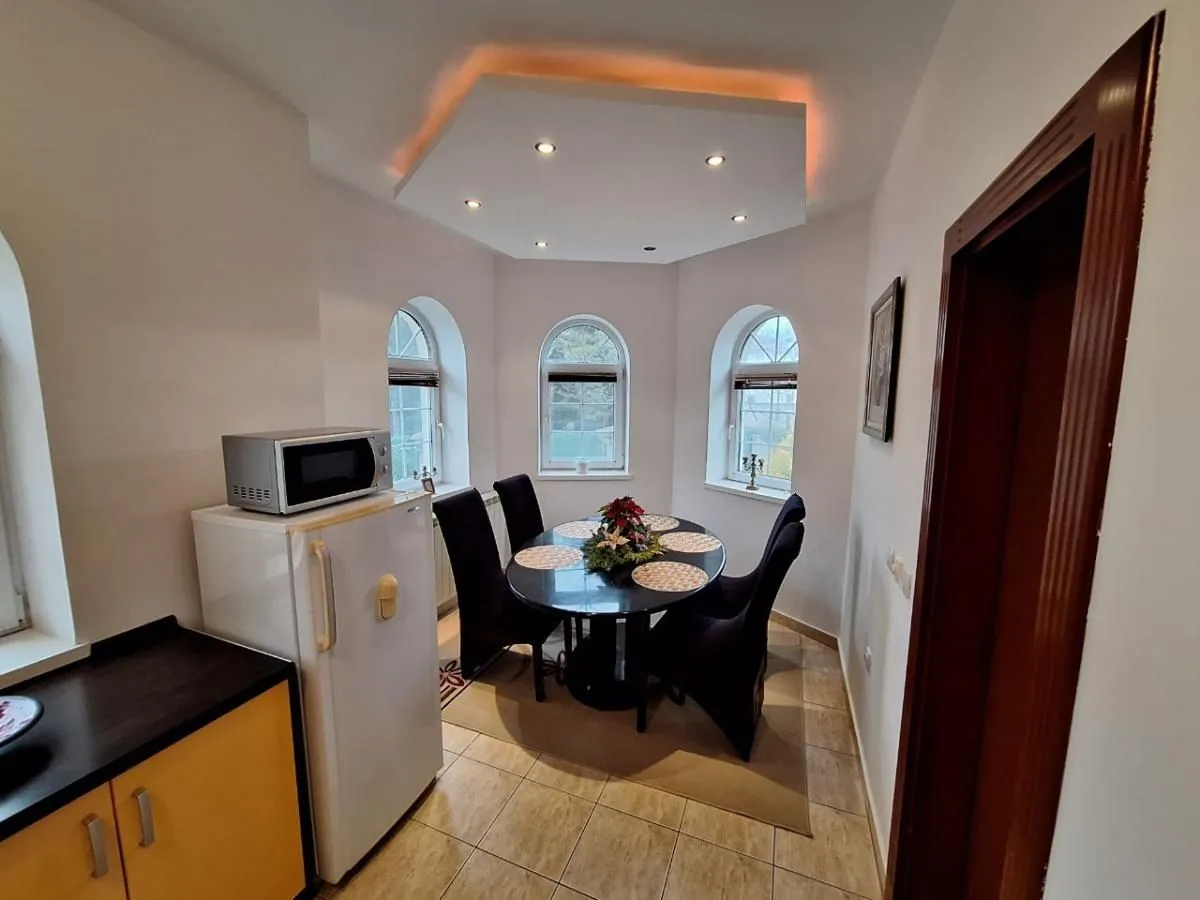 Sale, house, 338m², Tatarsko brdo, Petrovaradin