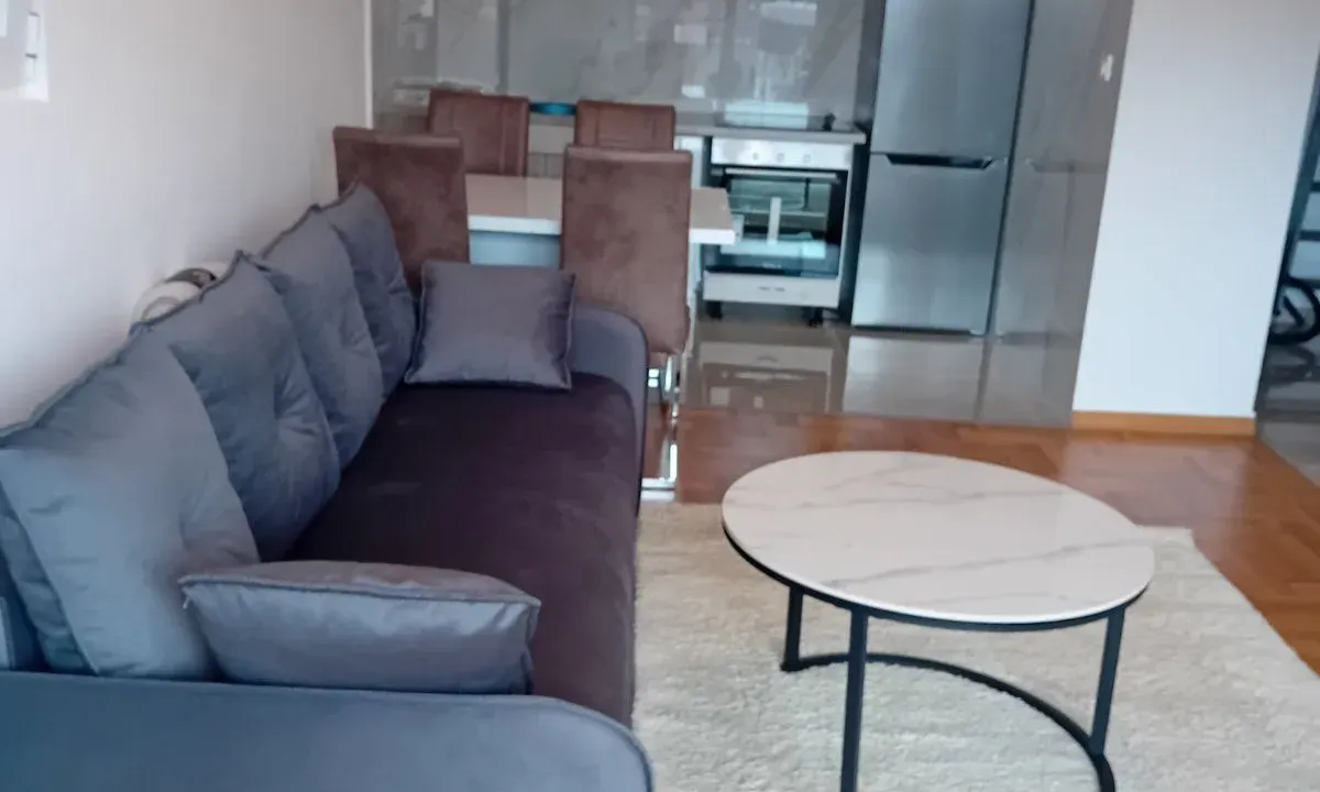 Izdavanje, jednosoban stan, 49m², Radanovići, Kotor