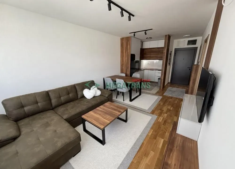 Izdavanje, dvosoban stan, 45m², Salajka, Novi Sad Sve Podlokacije