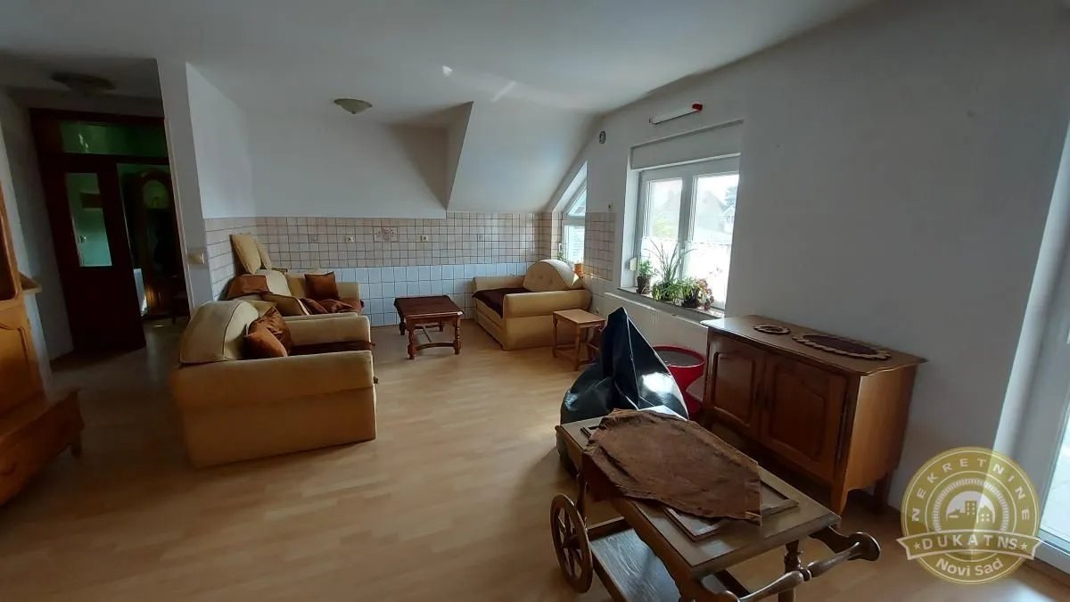 Prodaja, kuća, 340m², Veternik, Novi Sad Sve Podlokacije