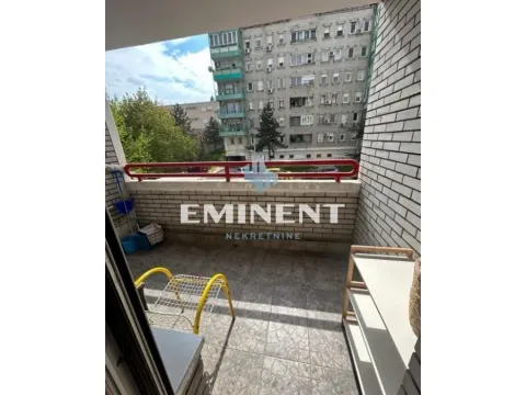 Rent, two bedroom apartment, 68m², Savski Venac, Beograd - image 17