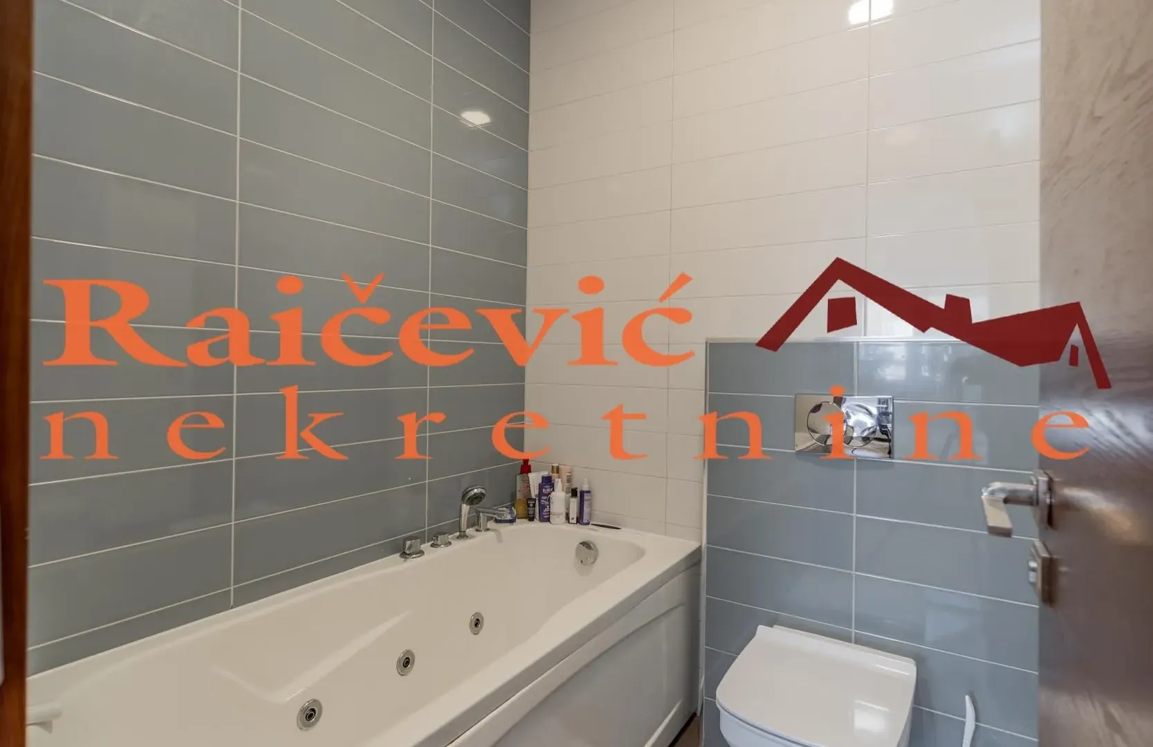 Prodaja, trosoban stan, 87m², Zvezdara Sve Podlokacije, Beograd