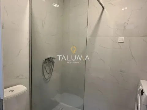 Izdavanje, jednosoban stan, 52m², City Kvart, Podgorica - image 4