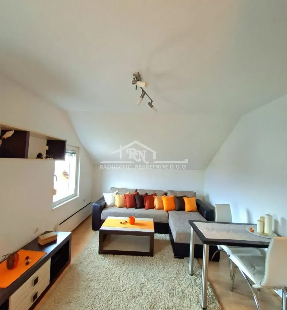 Prodaja, stan, 25m², Borča 1, Borča Sve Podlokacije