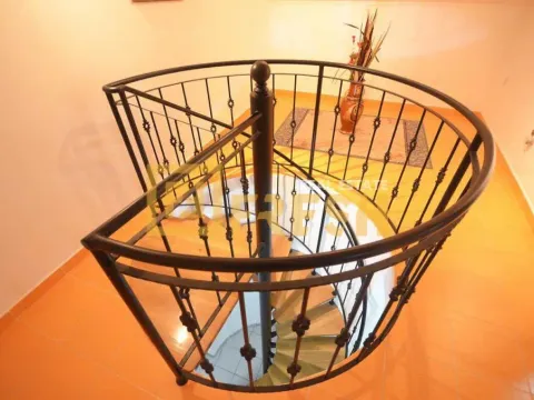 Prodaja, kuća, 253m², Tivat, Crna Gora - image 12