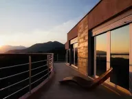 Izdavanje, stan, 130m², Kotor, Crna Gora - image 1