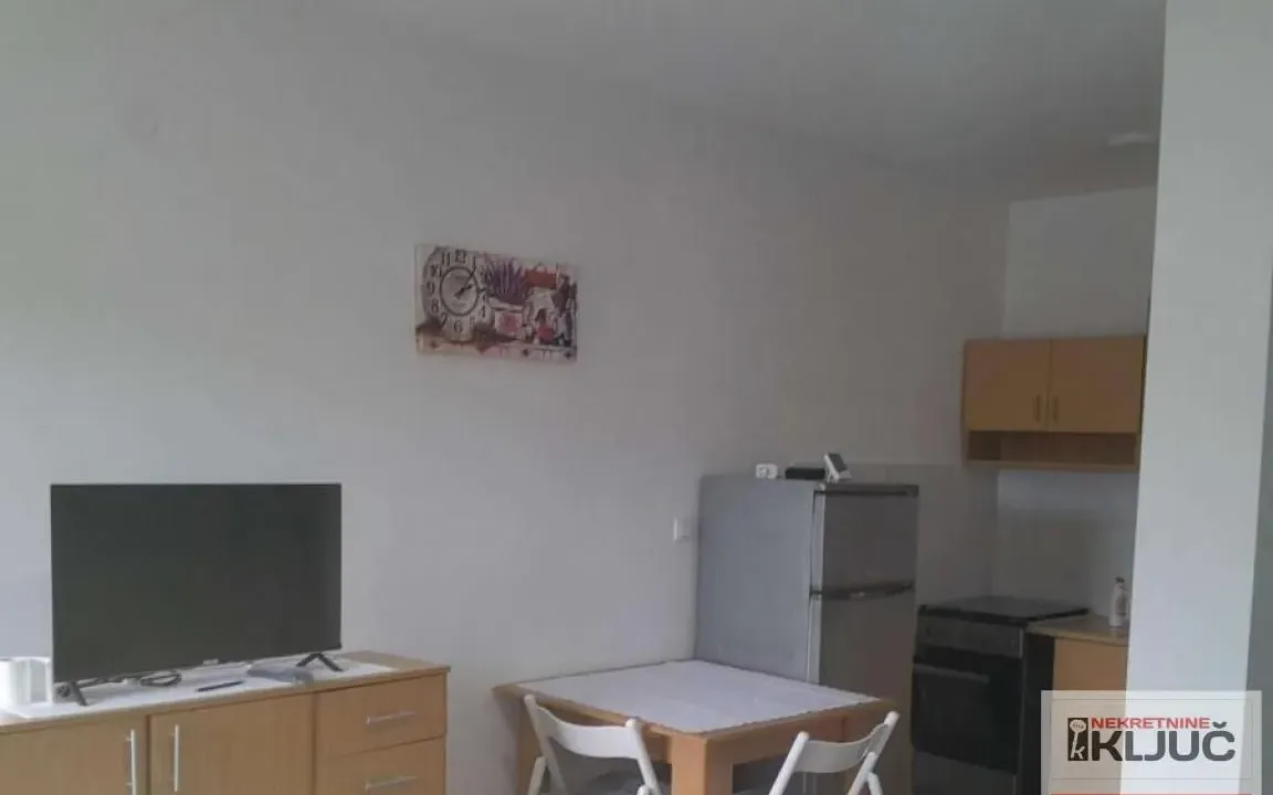 Izdavanje, garsonjera, 26m², Adice, Novi Sad Sve Podlokacije
