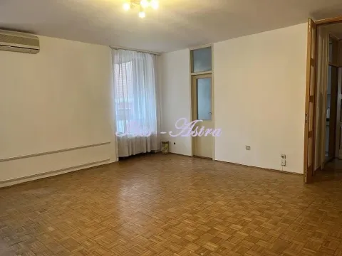 Rent, three bedroom apartment, 84m², Kalenić Pijaca, Vračar Sve Podlokacije - image 3