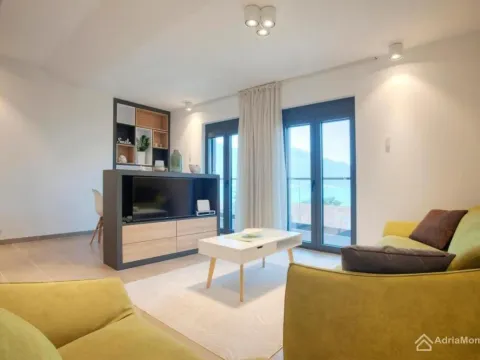 Prodaja, kuća, 210m², Dobrota, Kotor - image 11