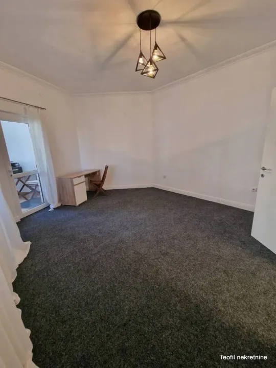 Rent, office space, 66m², Kalenić Pijaca, Vračar Sve Podlokacije