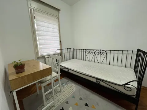 Izdavanje, trosoban stan, 120m², Centar, Podgorica - image 5