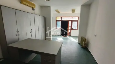 Rent, office space, 74m², Cvetkova Pijaca, Zvezdara Sve Podlokacije - image 3