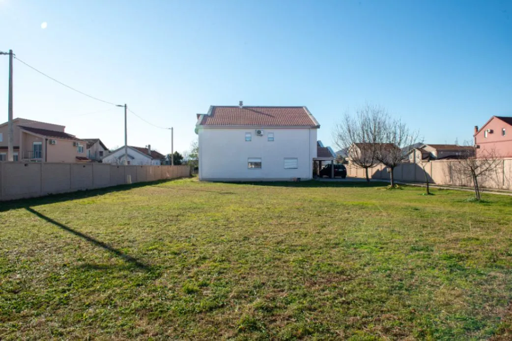 Rent, house, 400m², Donja Gorica, Podgorica