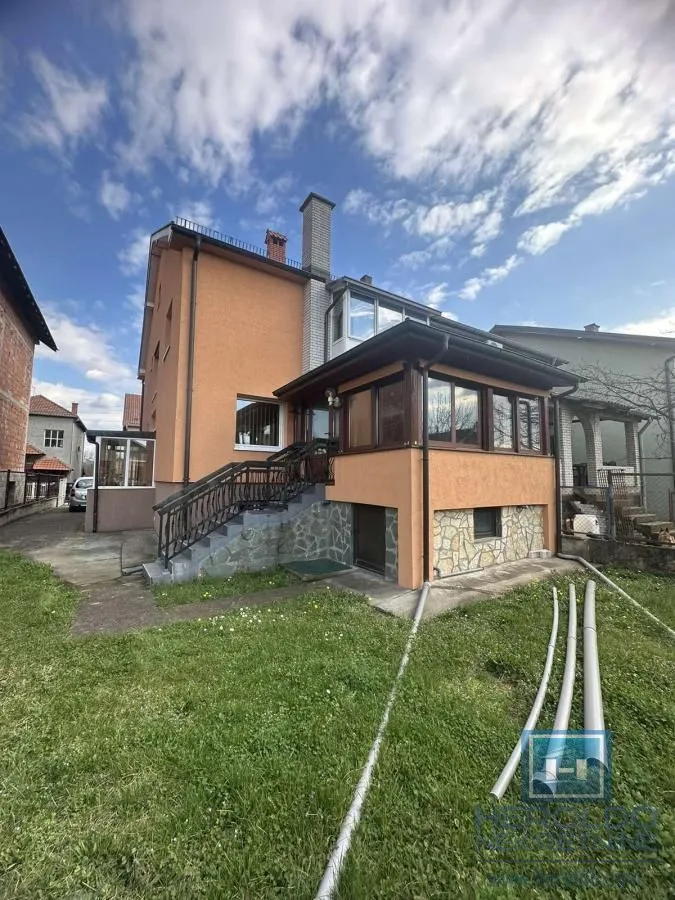 Prodaja, kuća, 300m², Ćuprija, Srbija