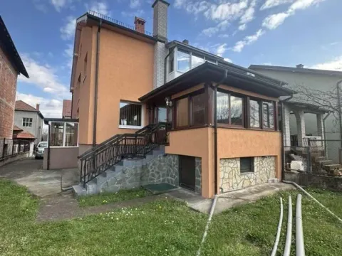 Prodaja, kuća, 300m², Ćuprija, Srbija - image 24