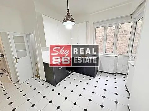 Izdavanje, četvorosoban stan, 136m², Stari Grad, Beograd - image 11