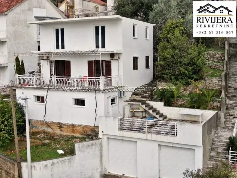 Sale, house, 174m², Centar, Herceg Novi