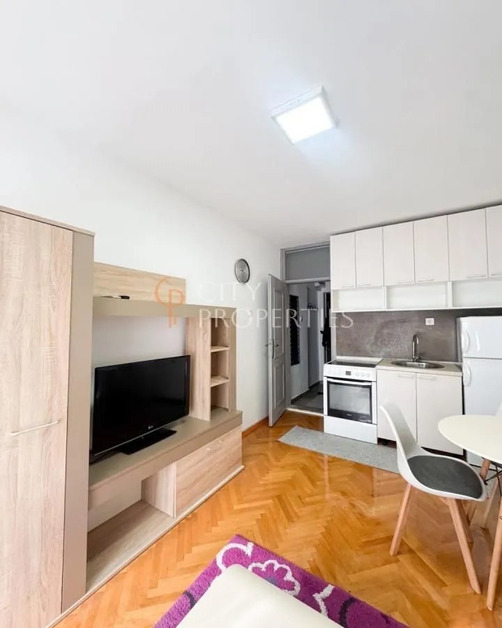 Izdavanje, stan, 21m², Blok 5, Podgorica