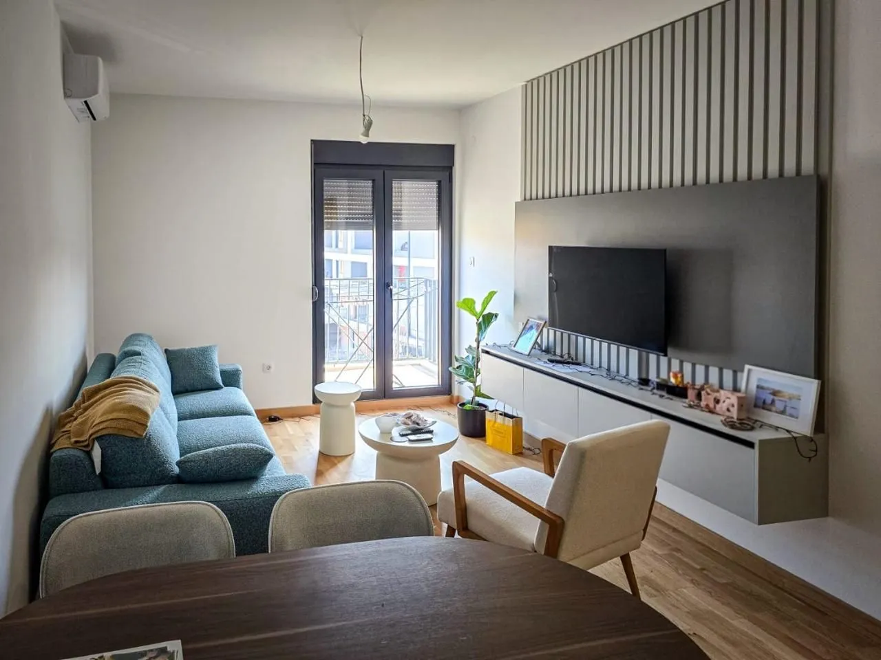Prodaja, dvosoban stan, 42m², Tološi, Podgorica