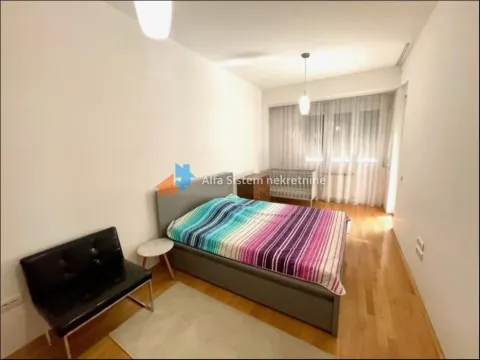 Izdavanje, trosoban stan, 122m², Vračar Hram, Vračar Sve Podlokacije - image 11