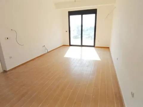 Sale, one bedroom apartment, 48m², Pinješ, Ulcinj - image 2