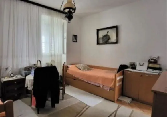 Prodaja,  stan, 114m2, Stari Grad, Kotor