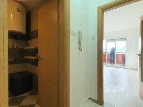 Izdavanje, garsonjera, 28m², Tuški Put, Podgorica - image 8