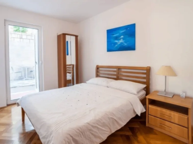Rent, apartment, 30m², Sveti Stefan, Budva