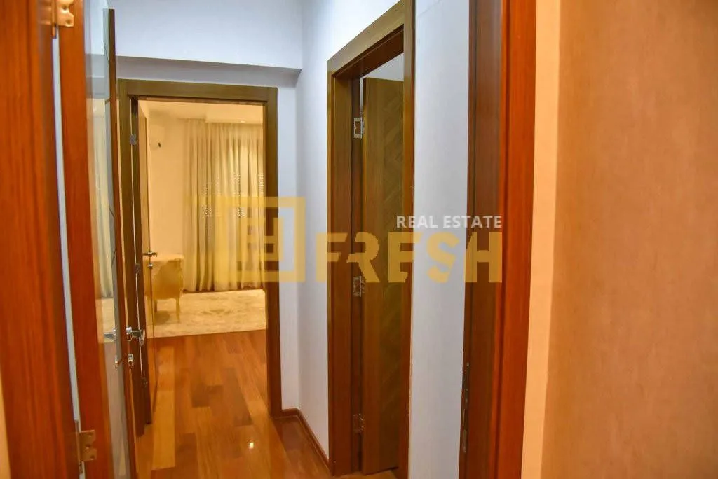 Rent, four bedroom apartment, 140m², Centar, Podgorica